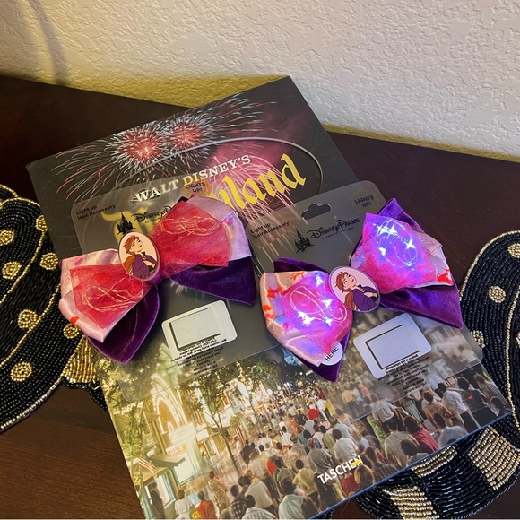 (1 Bow) Disney Parks Princess Anna Light-up Hair Clip - Picture 3 of 6